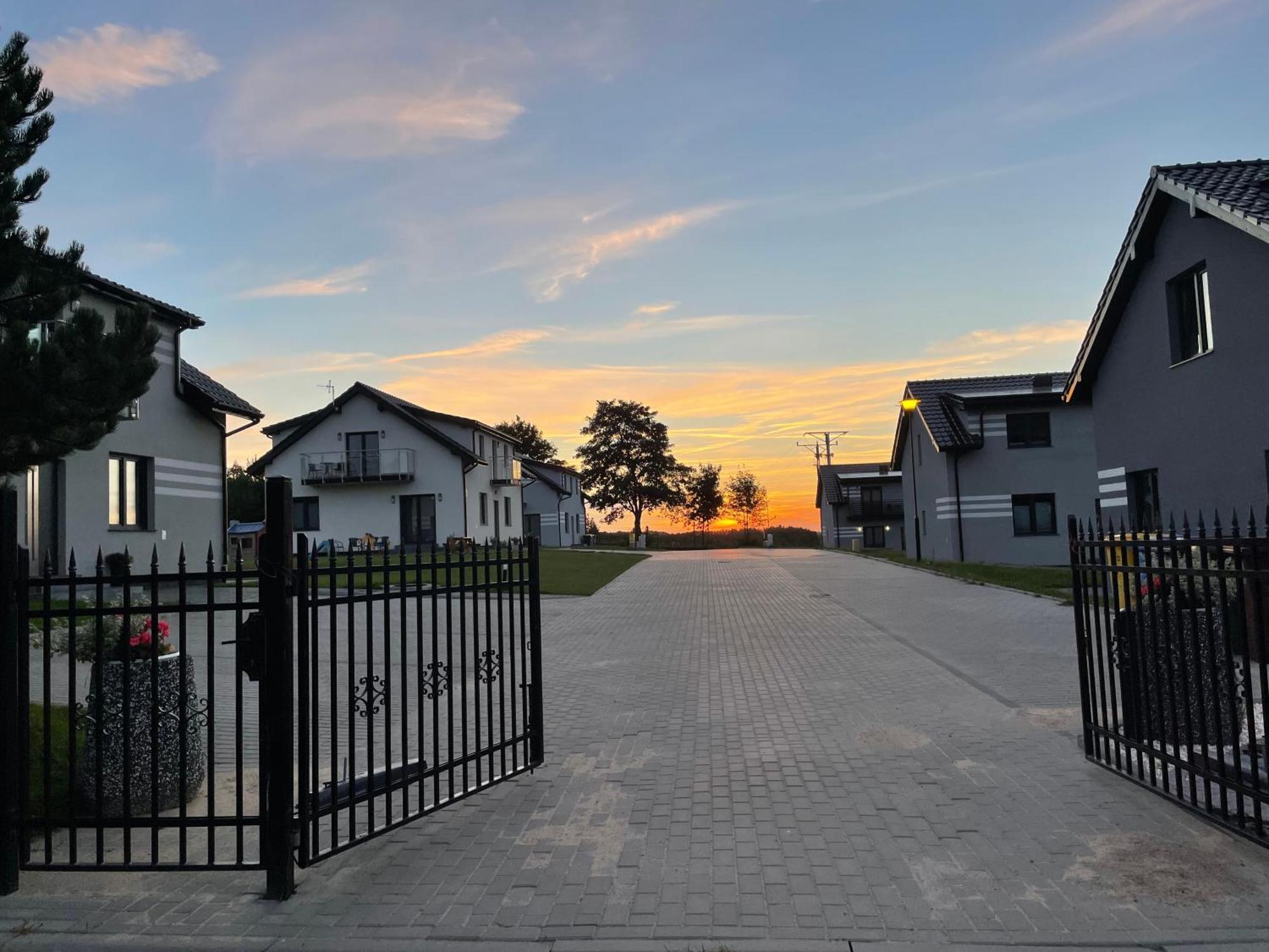 Apartamenty Pod Sosnami Sarbinowo Exterior foto